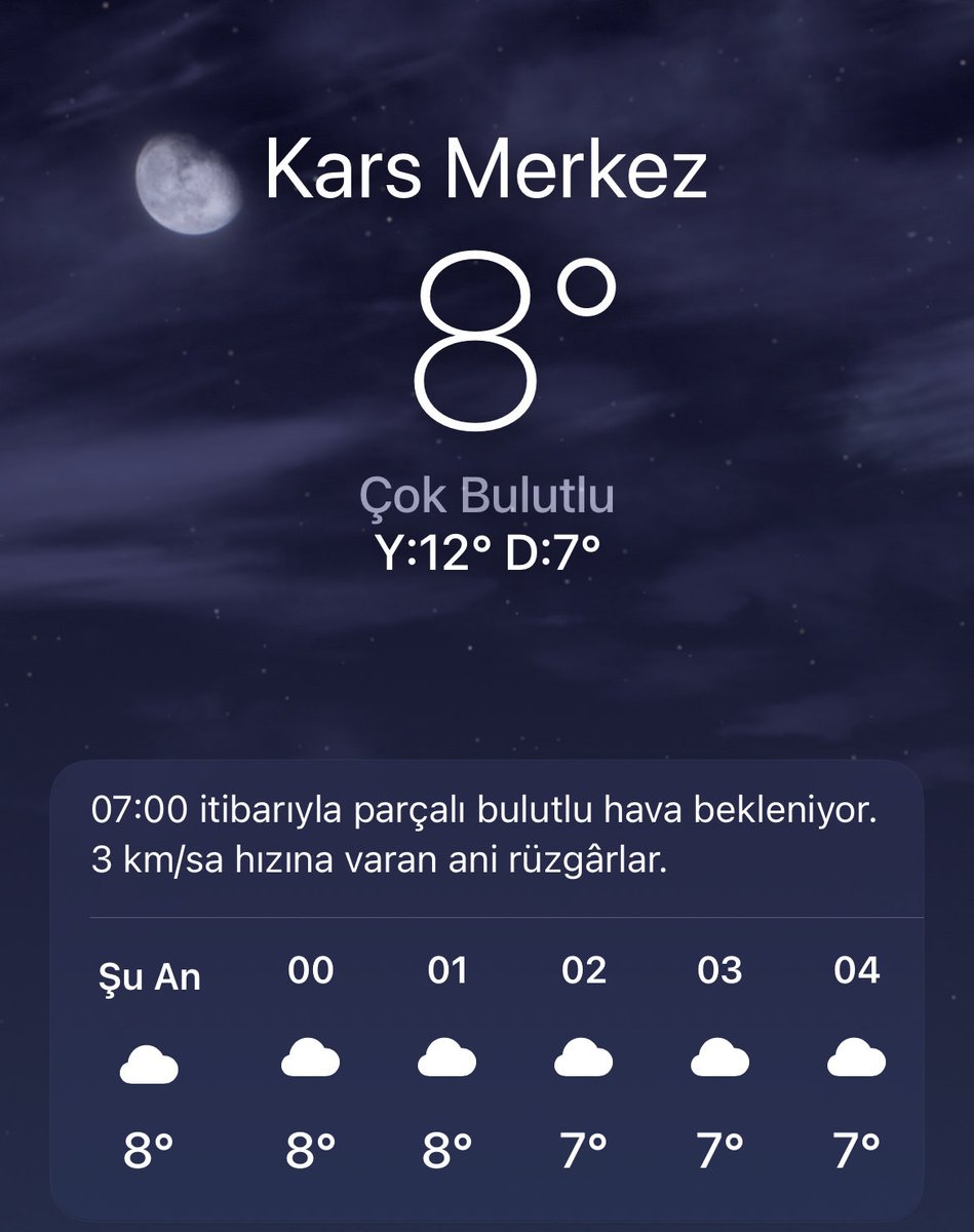 Griusd's tweet photo. Noluyo sana bi de yağmur çak https://t.co/hNAirU0lxg