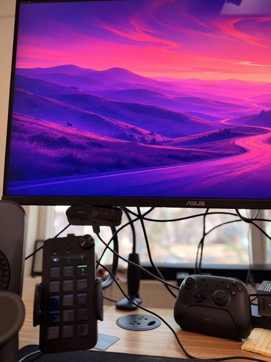 vertex's tweet photo. @NixFred @elgato I have one of these elgato stream deck like things. This one allows you to page.  One page is for herdr agents, this page is for omarchy workspaces! 

https://t.co/SHbb3n34HN https://t.co/9xWU8Yc5Yb