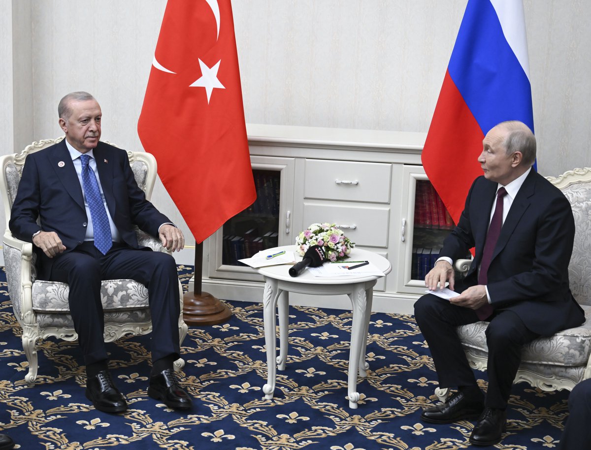RT_on_X's tweet photo. Turkey and UN SET UP new Russia-Ukraine BLACK SEA CEASEFIRE talks — Bloomberg

Meetings to take place in early October to protect GRAIN SHIPMENTS https://t.co/GBDbiNcbBa