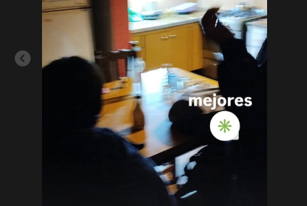 6junio2006's tweet photo. que pesados los chabones que suben esto con el sticker bien a la derecha, lo apretas sin fijarte y ahora tenes que bancarte ver los cf de un feo molesto hdp https://t.co/8UJYf2fux3