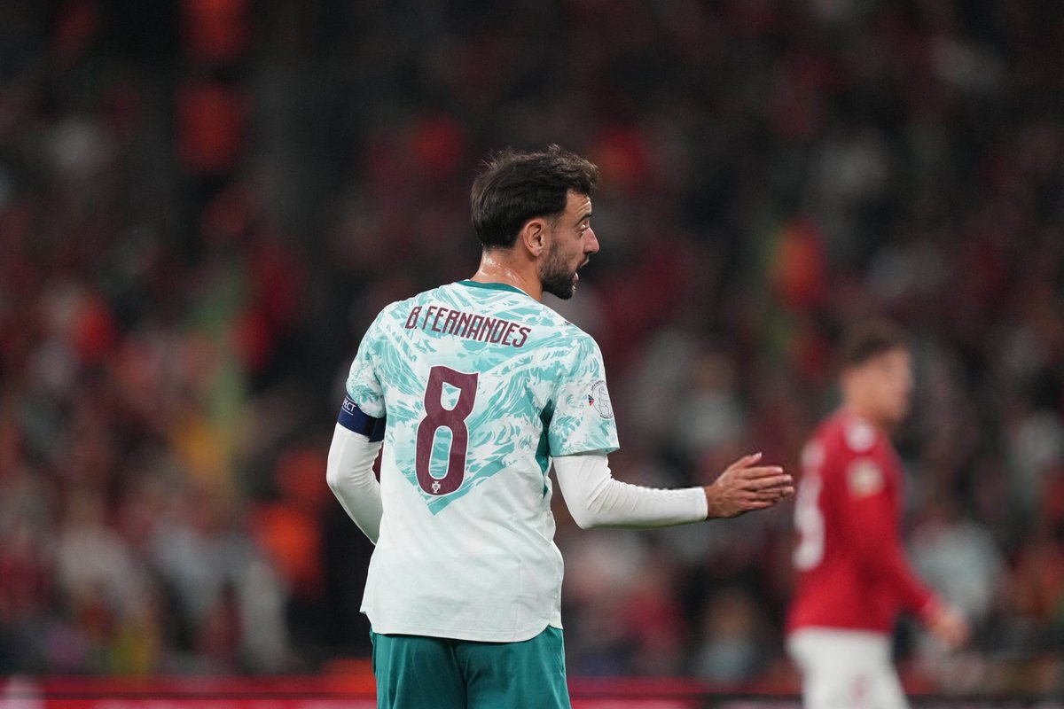 UtdForever7's tweet photo. 🚨🇵🇹 BRUNO FERNANDES MASTERCLASS vs Denmark:

• 90 minutes
• 2 ASSISTS 🅰️🅰️
• 5 Chances created — MOST in the game
• 3 Big chances created
• 7 Passes into the final third

Captained his country and absolutely RAN the show. 

MAN OF THE MATCH. Our Magnifico. 🎩 https://t.co/XBzAEXcgj8