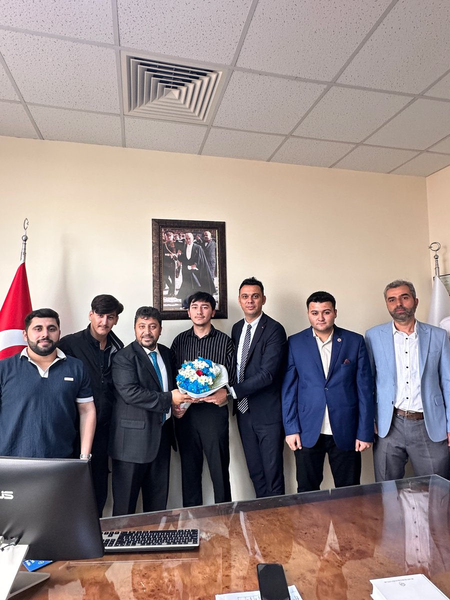 35ErenErguN's tweet photo. Çiğli Diyanet Gençlik Kordinötörlüğü olarak 
1-7 Ekim Camiler ve Din Görevlileri Haftası münasebetiyle Çiğli İlçe Müftümüz İhsan Yeğen hocamızı ziyarette bulunduk.Müftümüze misafirperverlikleri için teşekkür ederiz
Bu vesileyle Camiler ve Din Görevlileri Haftası kutlu olsun. https://t.co/zutfsLm1GJ