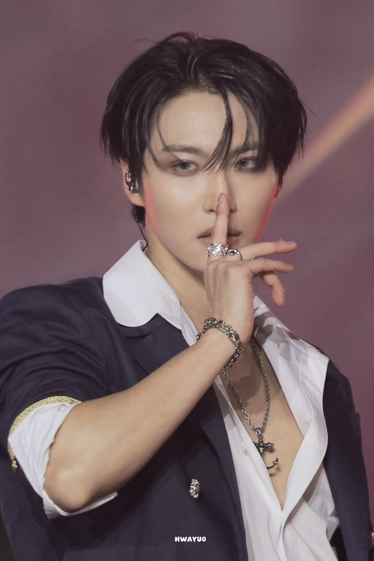 c0smic58's tweet photo. how pinterest sees me

☆idol
☆tattoo
☆aesthetic vibes
☆outfit https://t.co/Hl2vgNT0Hm
