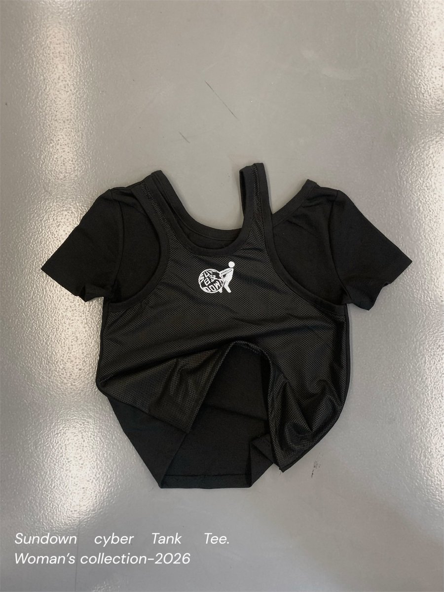 Ojehmakuo's tweet photo. Cyber Tank tee https://t.co/YwdiTUZ2CF