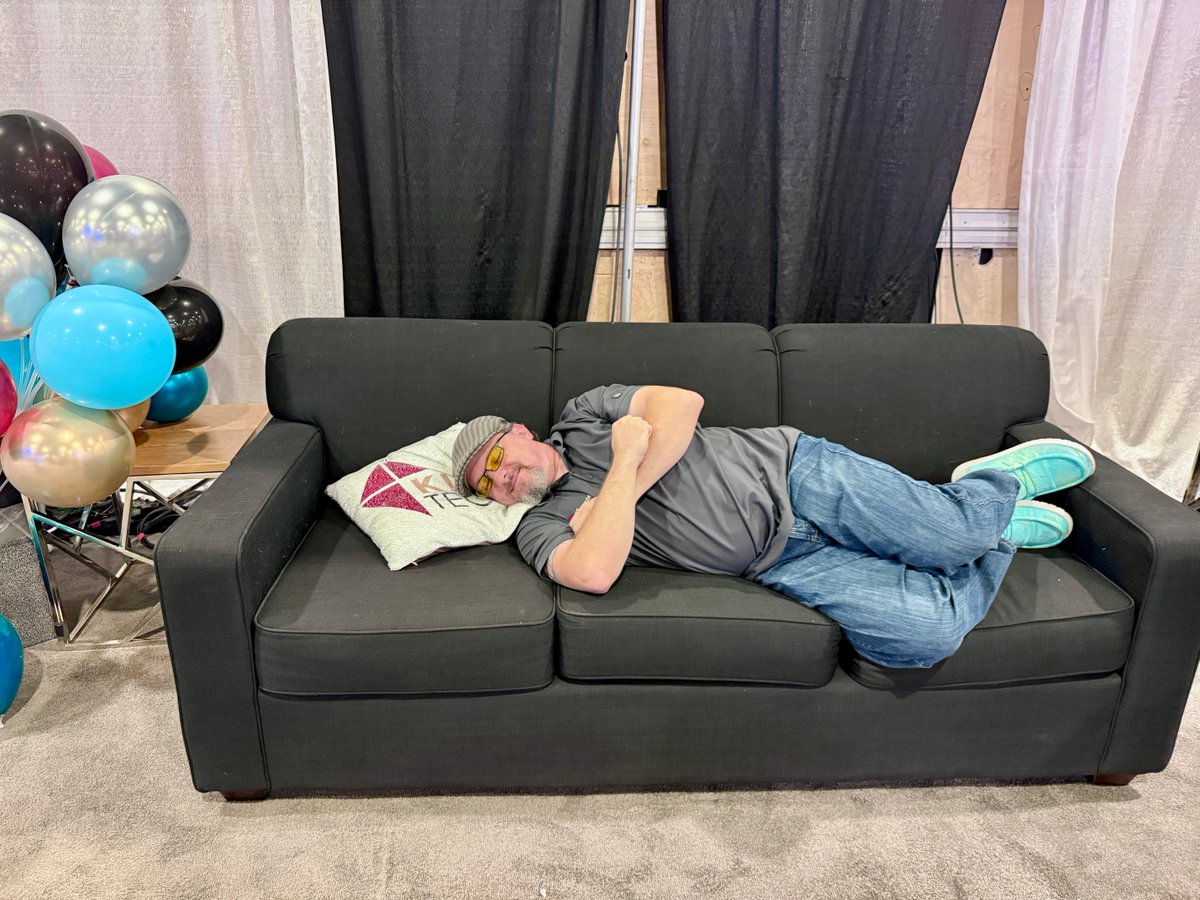 KiteTechGroup's tweet photo. And that’s a wrap on Applied Net 2026! 🎉

What an incredible week connecting with so many of you! It was especially great to spend time with our remote team members and finally bring everyone together in person. Until next year, Applied Net! 👋

Swipe to see how we’re feeling.😴 https://t.co/GPxNEeV0Uc