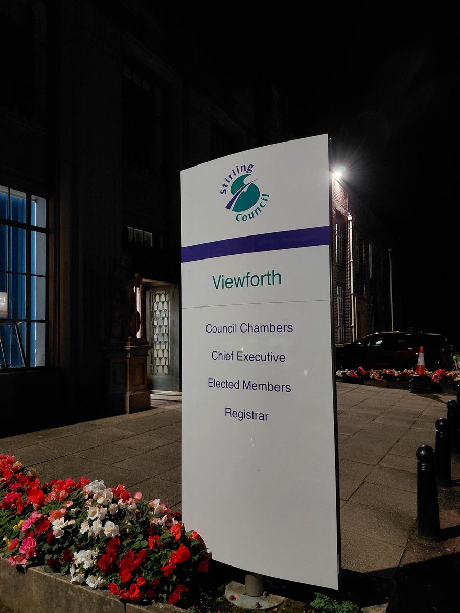 StirlingCouncil's tweet photo. 🗳 Polls have now closed in the Forth and Endrick by-election.

The count will get underway shortly here at #Stirling Council HQ. 

Thank you to all those who have voted. We will provide live updates from the count, including the result here and on our other social channels:  

🟣 Facebook https://t.co/H2SLhSmEfd
🟣 Instagram: https://t.co/eLMpdYS8Y6 
🟣 Linkedin: https://t.co/pxilz5W6W7 

#ForthAndEndrick