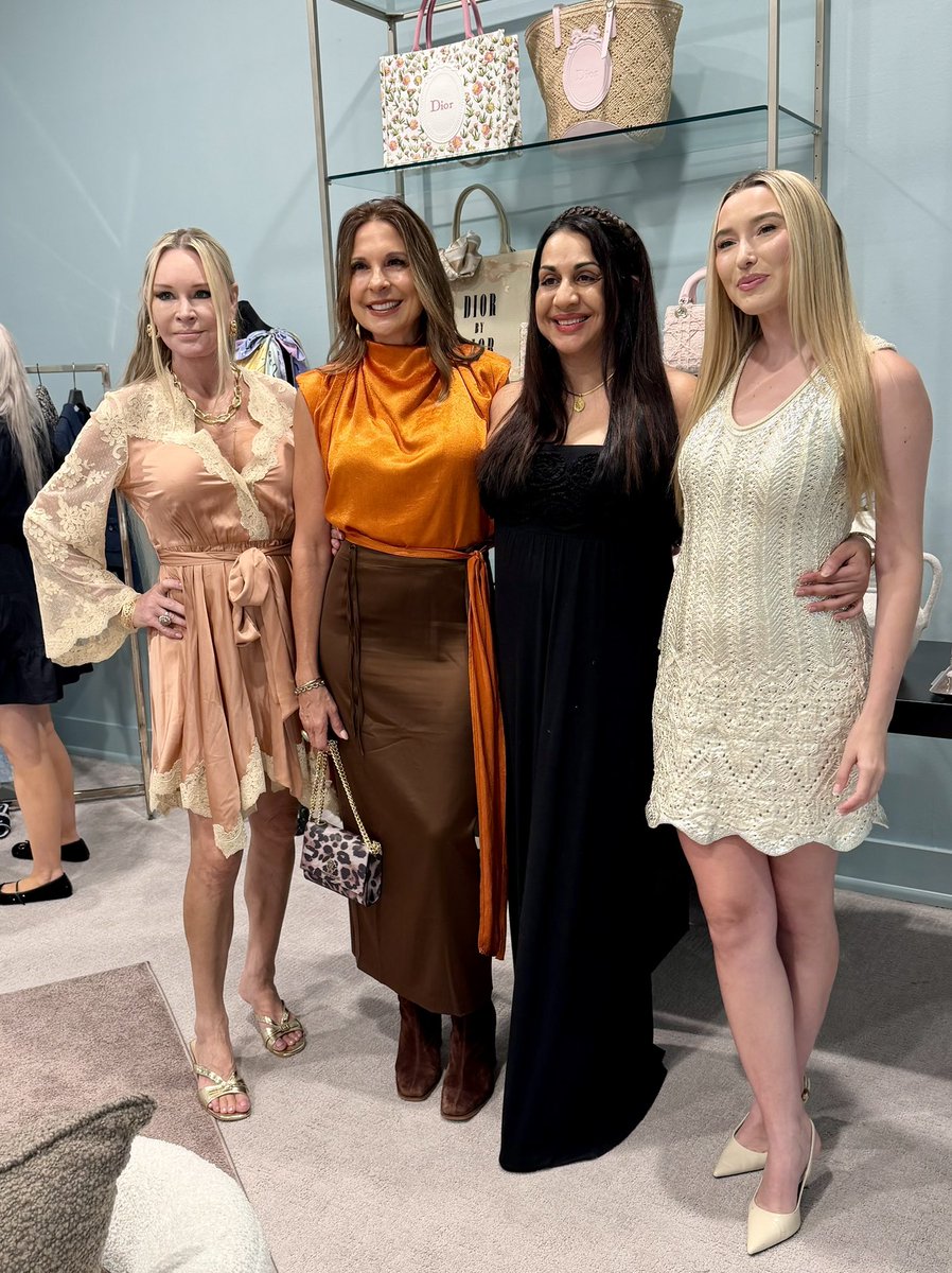 sonibabytweets's tweet photo. Bloomingdale’s Charity Event for Jackie Siegel’s awareness for the life-saving use of Narcan! So fun to be with friends while shopping for a cause.💗#queenofversailles #bloomingdales #naloxone https://t.co/SsOJI6T71Q