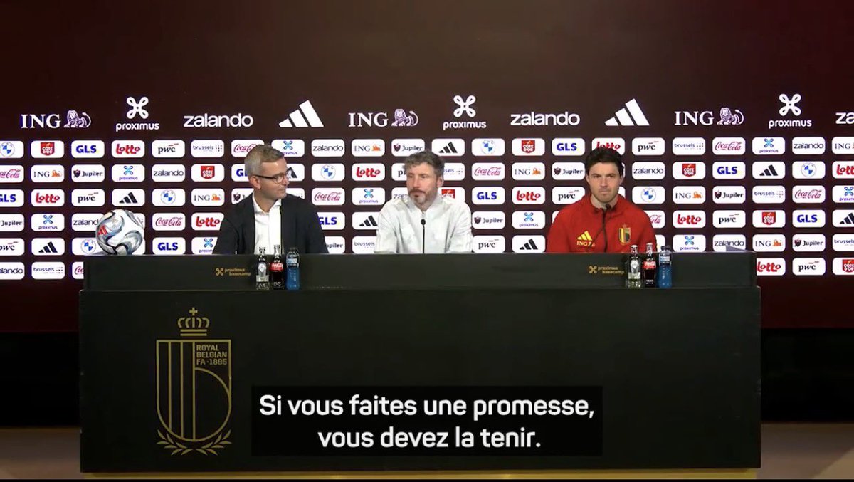 AlexRod_27's tweet photo. Van Bommel a très bien résumé la situation, autant je comprends JJ, le terrain dicte les choix tactiques… mais depuis que j entraine et je passe mes diplômes UEFA la 1ere chose qu’on m’a appris c’est : ne fait jamais de promesses #CR7 https://t.co/O222USCAxq