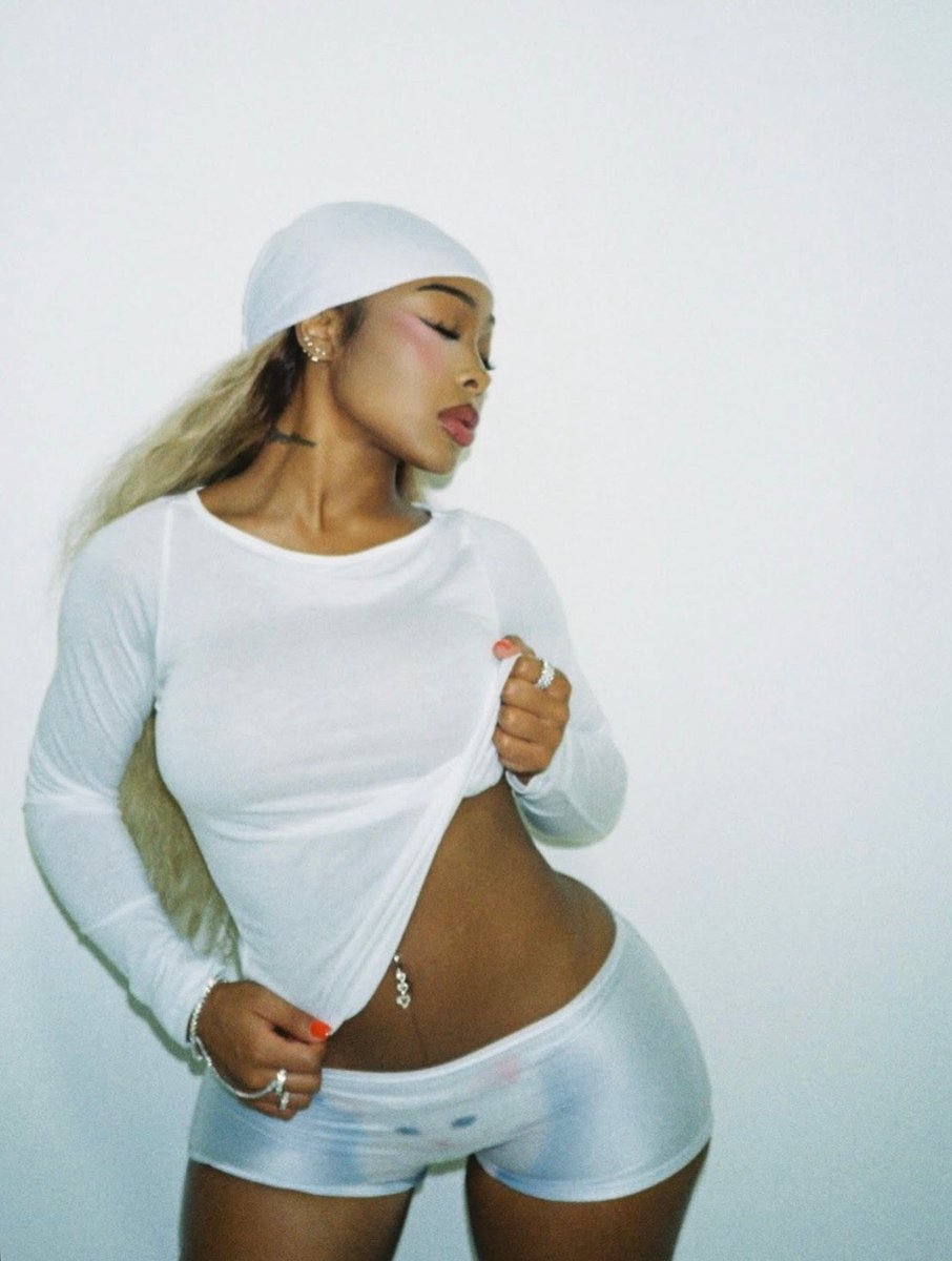 galactamelanin's tweet photo. the future of yeezy being “add to cart” at noon, on body by night. sexy!🫦 https://t.co/eE9ihpRAOE