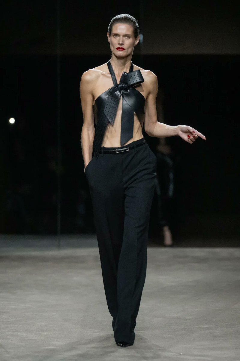 cestprada's tweet photo. tom ford ss27 ughhhhhhh https://t.co/W00iTd1A98