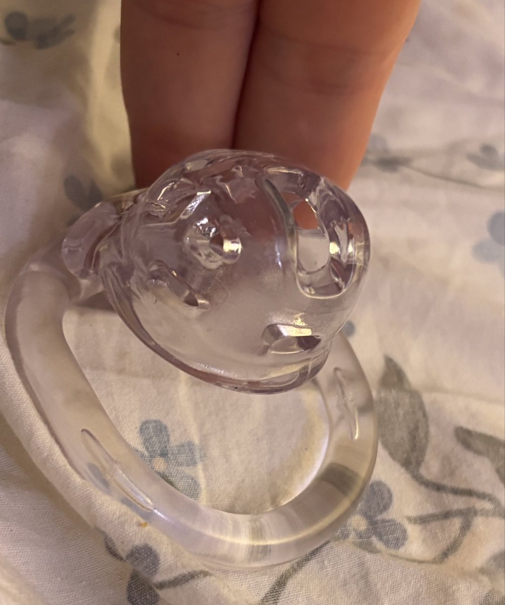 boiledFrankie's tweet photo. Well, perhaps this has a chance of being tiny and narrow enough.

💜

Thank You @ImGoddessCleo forever.

Every day is a surprise, a new reason, another event to keep learning. 
To just live each step in this journey. 

PS No, I don’t have big hands… 🤭 https://t.co/ksztRNDogD