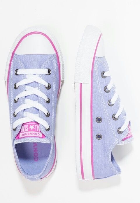 tiarariel's tweet photo. sweetie belle coded shoes 🦄🧁💜🎀 https://t.co/9K1X7DsKie