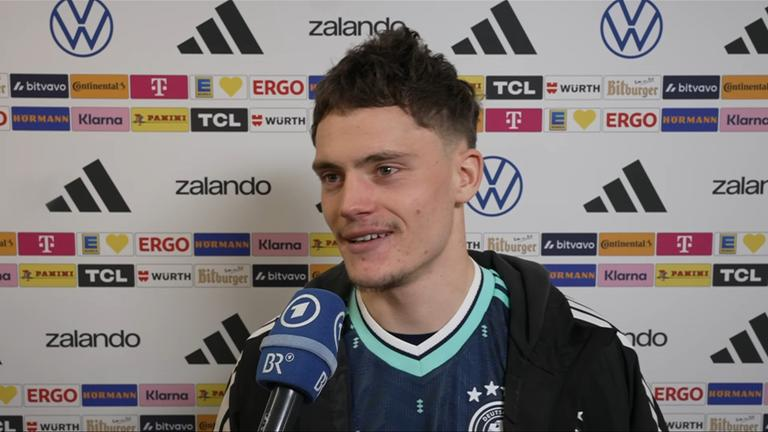 FlorianFocus's tweet photo. Wirtz after the game

“The players around me made things a lot easier for me today. There was so much movement around me and when I have that, it becomes much easier for me to shine again.” https://t.co/Ijw27XSdzT
