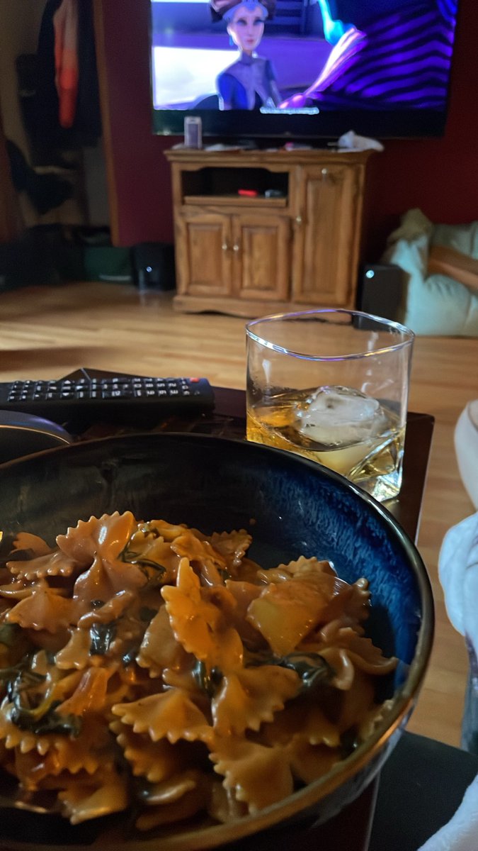 HostDaMost's tweet photo. Don’t worry gang, we cooked in up in duh kitchen https://t.co/rM0AGmtRrS