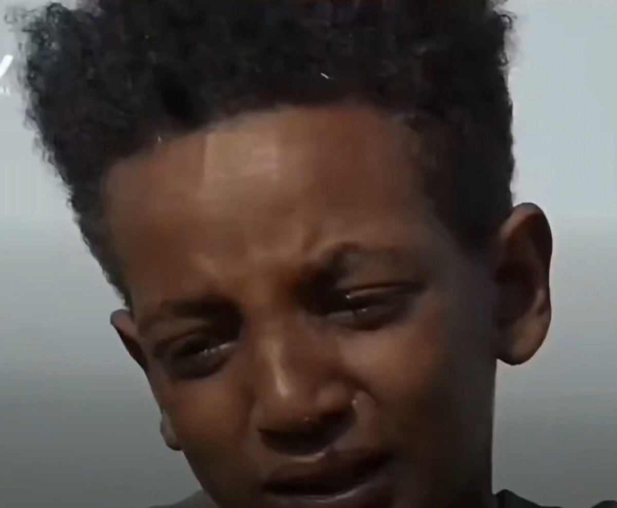kaleabAAka's tweet photo. No child belongs in a military uniform @AbiyAhmedAli  Hearing a young kid in Ethiopia say he just wishes to return home to his mom and dad is heartbreaking Children must be protected at all costs—the silence must end. This is the same reason i am not with my family today 😞 https://t.co/ZjTnMxIzMi