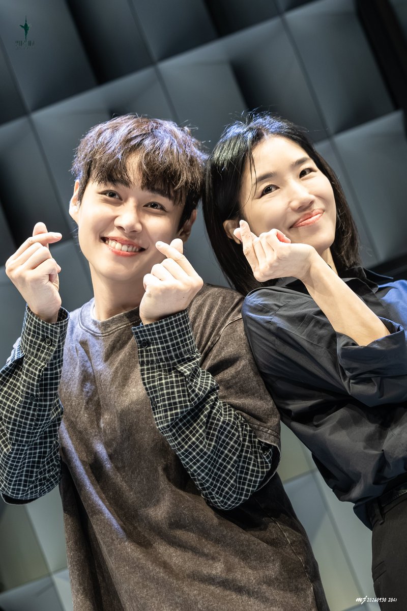 MJ_PlayPic's tweet photo. 알테르 에고 20260930 20시
그래이공 포토타임

스탠리 役 이휘종 배우
윌버 役 김정민 배우 https://t.co/wO4oH8fdnK