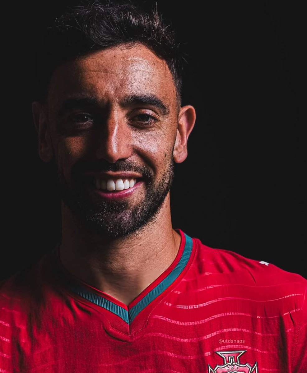 KalshiEPL's tweet photo. 🚨DO YOU KNOW : Bruno Fernandes has registered 2 or more assists in a single game for Portugal 3 times. 

Ronaldo didn’t play any of those games. https://t.co/9afkrU9qzq