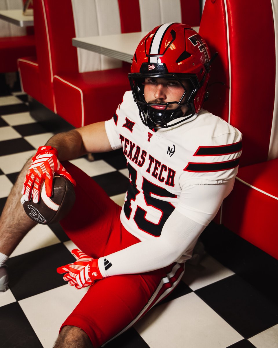 TexasTechFB's tweet photo. Cherry on top 🍒 https://t.co/XfNPSs8owh