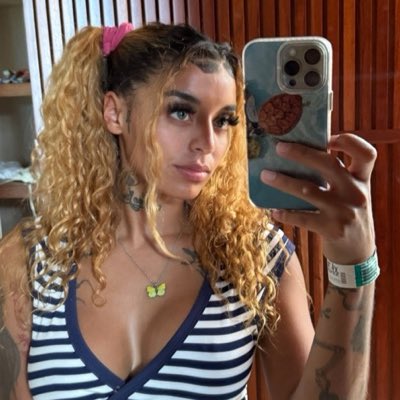 VelvetVixeql's tweet photo. #NewProfilePic https://t.co/exbB50hXie