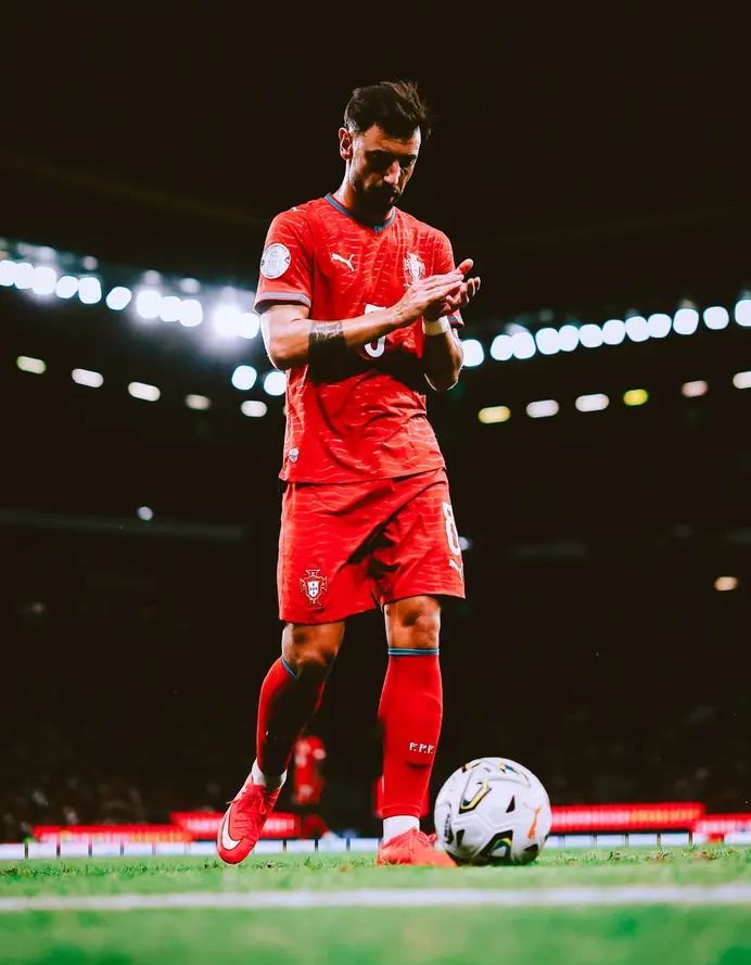 kaiteutd's tweet photo. Suddenly Bruno now remember how to assist when you get united don't forget to keep assisting https://t.co/pv8SljHVPE