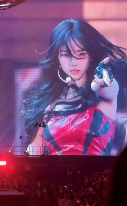 AboutMusicYT's tweet photo. aespa's Karina on stage, one year ago today. https://t.co/uGiJmKSngS