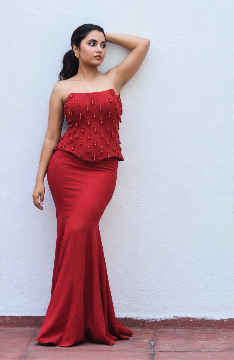 Tyleriv5u's tweet photo. #priyankaa #armpits https://t.co/vKpu2RsqR8