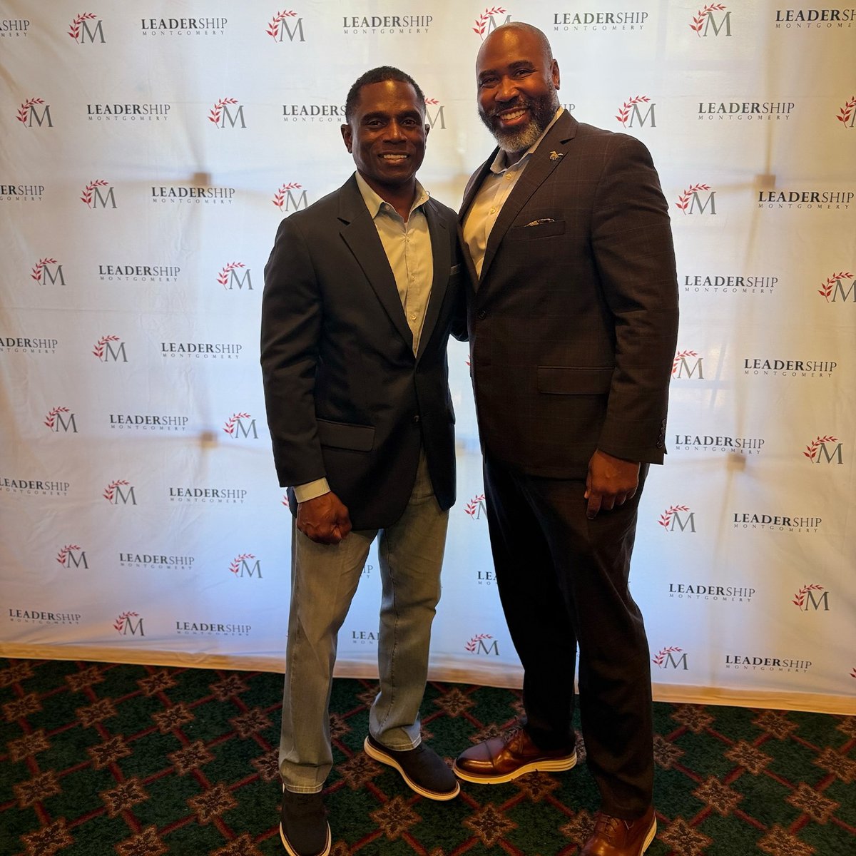BamaStateSports's tweet photo. Head Women’s Flag football coach Tyrone Poole  Speaks at the Annual Unity Awards Breakfast

Read More ➡️ https://t.co/Gc975Z7Fhy

#SWARMAS1 https://t.co/5YX7auEkl0