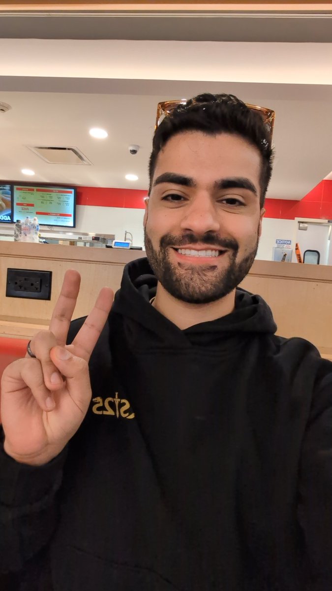 TheRSguyy's tweet photo. Next stop, Runefest! 🛫 https://t.co/8l3wXGQ0jT