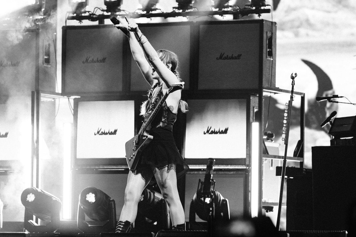 Halestorm's tweet photo. California! 

Our last show on the Everest tour is tomorrow at Rancho Mirage.

Grab tickets here: https://t.co/wAZVIePGF3 https://t.co/ORJkQPeibB