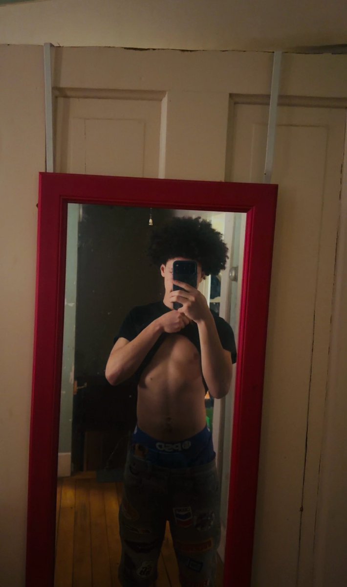 JsThatOneBoy's tweet photo. Yooo yall hmu #fyp #straight #dl #girls #guys #boys #men #gay #mlm #bi #horny https://t.co/1DX03vLmmU
