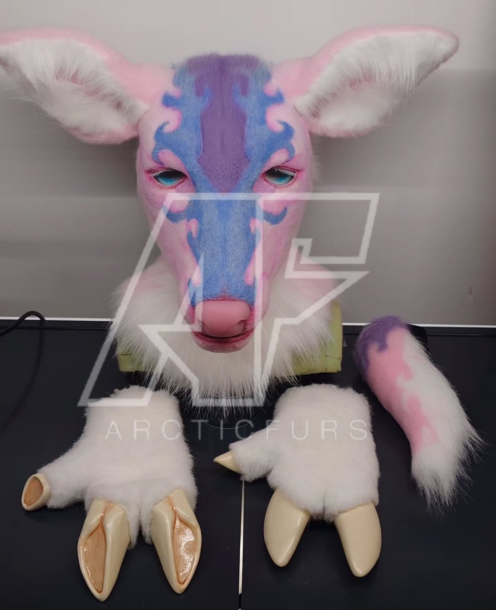 ArcticFurs's tweet photo. Professional Fursuit Maker &amp; Furry Artist
Custom Fursuits | Heads | Paws | Tails
High-quality detailed &amp; made to order
Commissions Open | Payment Plans Available
DM for commissions &amp; custom orders
#FursuitMaker #Fursuit #FurryArtist #FurryArt #CustomFursuit #FursuitCommissionopen https://t.co/X7KirXw6jl