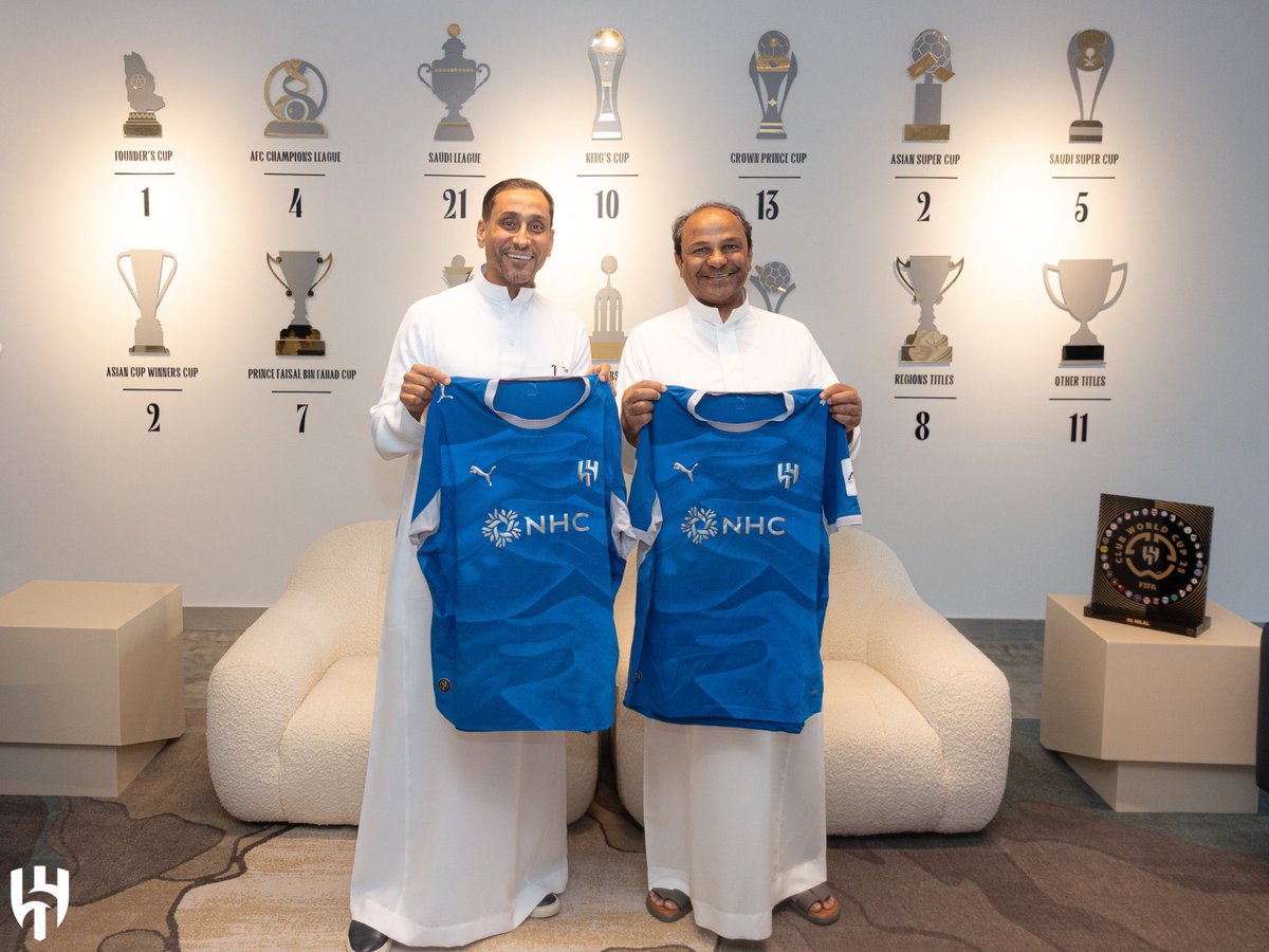 alzallal2's tweet photo. جناح متسرب (فيلسوف ) وجابر عثرات الهلال سام 6 💙🤍في مركز الماجدية المقر الجديد لتدريبات #الهلال 💙🤍 https://t.co/s5eJJ0Ez2o