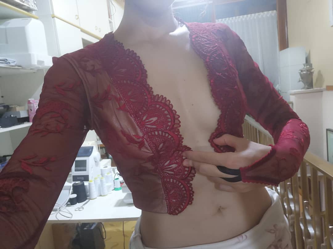 Shalizaclothing's tweet photo. I'm so happy ✨✨😭 still in process
.
.
.
#cosplay #handmade #cosplaygirl #embroidery https://t.co/4x9Te8Qvni