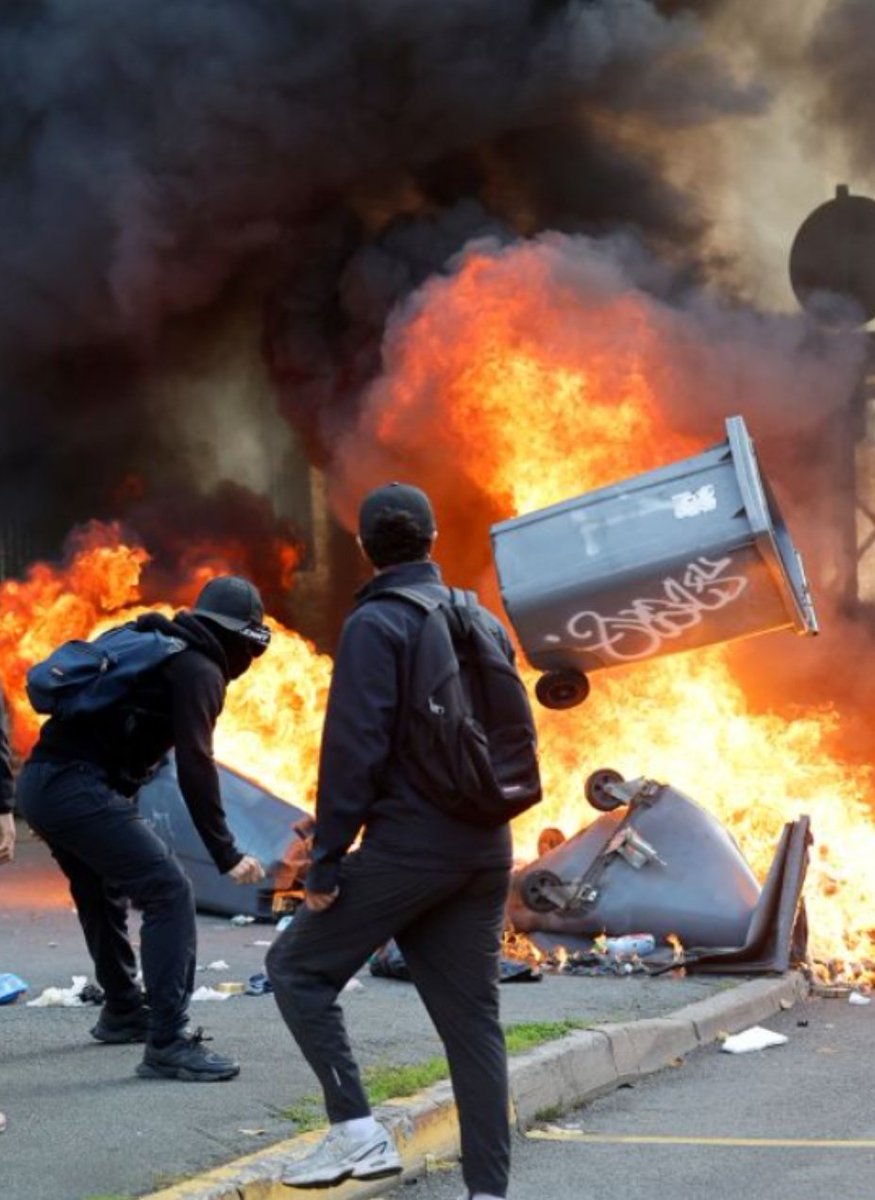 MarioBojic's tweet photo. 🚨🇫🇷Marine Le Pen slams the protesters burning schools across France and stirring chaos.

"This is no longer about high school protests. These are riots organized by professionals and led by far-left lawmakers." https://t.co/doxPoVGNgr