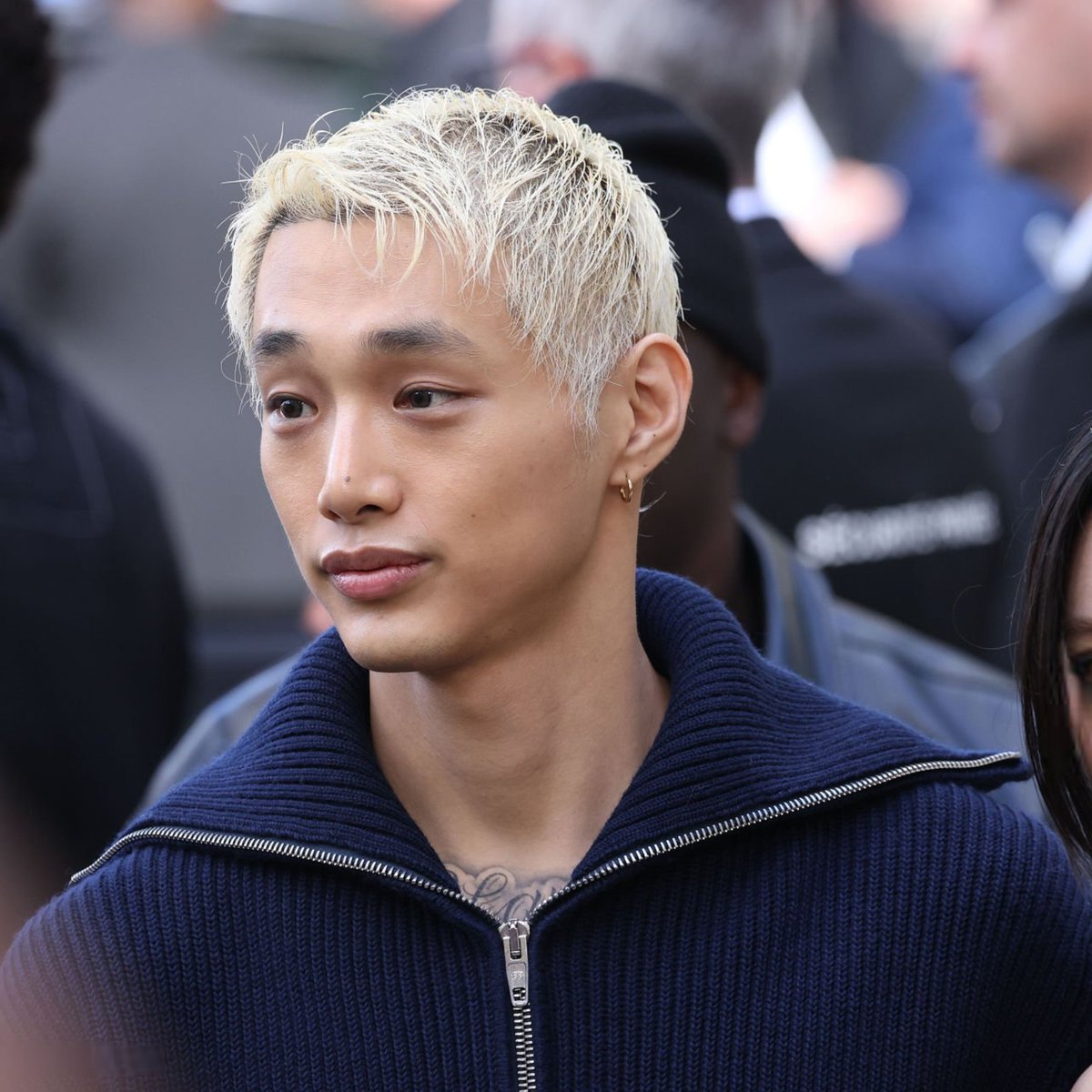beyzanurapaydin's tweet photo. Jey Jinhyeong and Mayu Kitazawa attend the Balenciaga SS27 Show https://t.co/45LmixQNcv