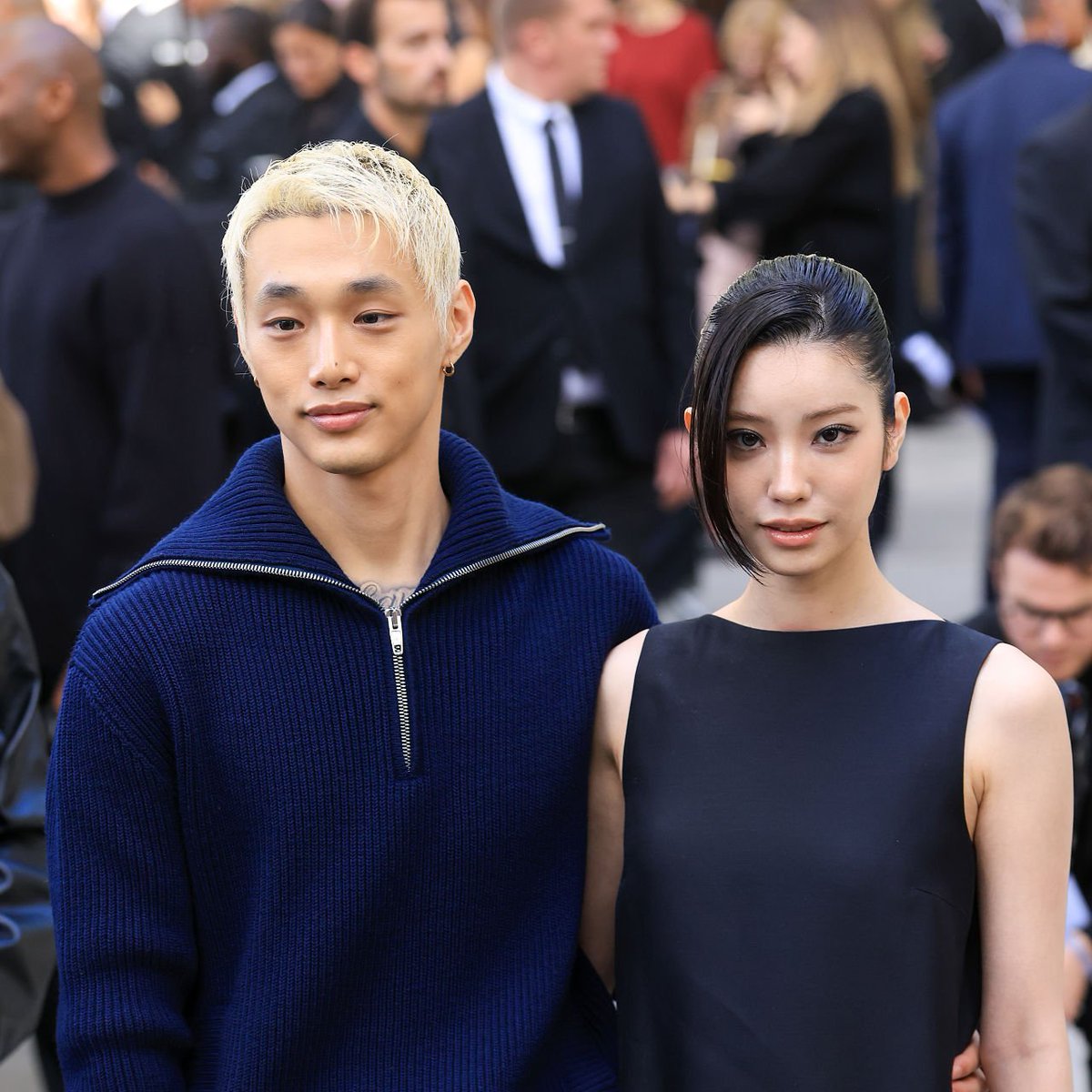 beyzanurapaydin's tweet photo. Jey Jinhyeong and Mayu Kitazawa attend the Balenciaga SS27 Show https://t.co/45LmixQNcv
