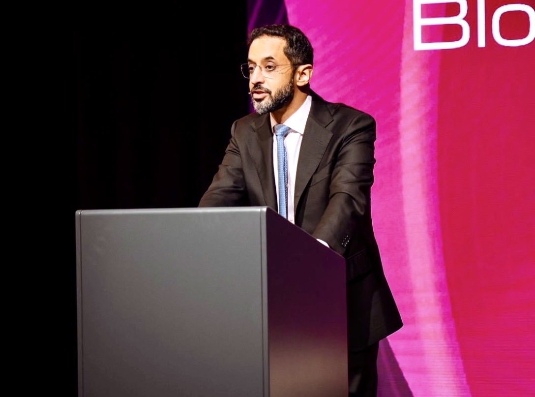 ahmedbinsulayem's tweet photo. Two days at CV Summit 2026 in Zurich, and a week that showed how closely Dubai and Switzerland now work together.

Before the summit, I opened a workshop with M/HQ for wealth managers and family offices. We discussed what families need as their businesses, investments, and succession plans become more international, and where they still meet friction.

At the Kongresshaus, I delivered a keynote titled “Connecting Markets: The Future of Global Blockchain Innovation.” My argument was that blockchain innovation may be built locally, but its greatest impact comes when ecosystems connect. Our partnership with CVVC and @CV_Labs began at Davos in 2020 and helped lay the foundations of the @dmcccrypto , now home to more than 800 companies. From Zug to Zurich, I have watched the conversation at this summit move with the industry, towards institutional adoption, payments, and tokenisation.

Tokenisation came up in many of our conversations. Our tokenisation of the world’s largest silver bar shows what it has to become to matter commercially. The 1,971-kilogram bar was manufactured in the UAE. @Tokinvest_Cap handles the regulated issuance, Brink’s holds it in custody, and its ownership is verified through @DMCCAuthority’s Tradeflow platform.

At the booth, the conversations were practical: business setup, licensing, and international growth across @dmcccrypto, @dmccaicentre , and @DMCC_Gaming .

Thank you to Olaf Hannemann, @MathiasRuch, and the @CV_VC and @CV_Labs teams, and to every founder, investor, and technology leader who joined us. My thanks also go to @Bjassoma, Patrick Ghata, Samer Merhi, Cherry Koo, and the @DMCCAuthority team, whose work made the two days a success.

Build your Web3 business from Dubai with @dmcccrypto :
https://t.co/1gMgwB6rlj