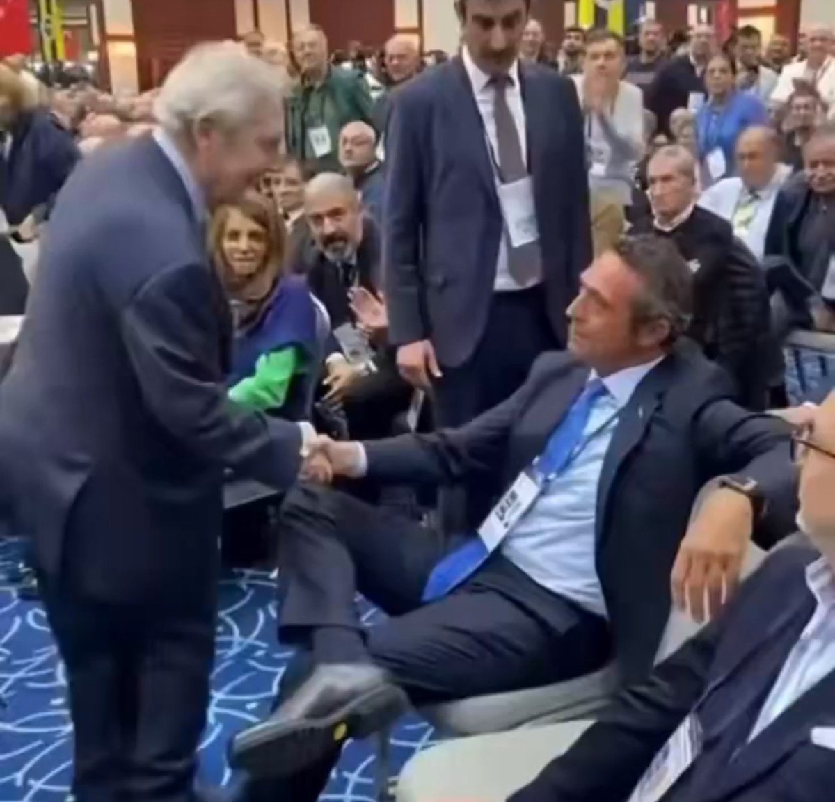 user357058's tweet photo. Derste okuduğu slaytın birebir aynısını sisteme yükleyen hocanın dersinde https://t.co/W4hmaO6KWy