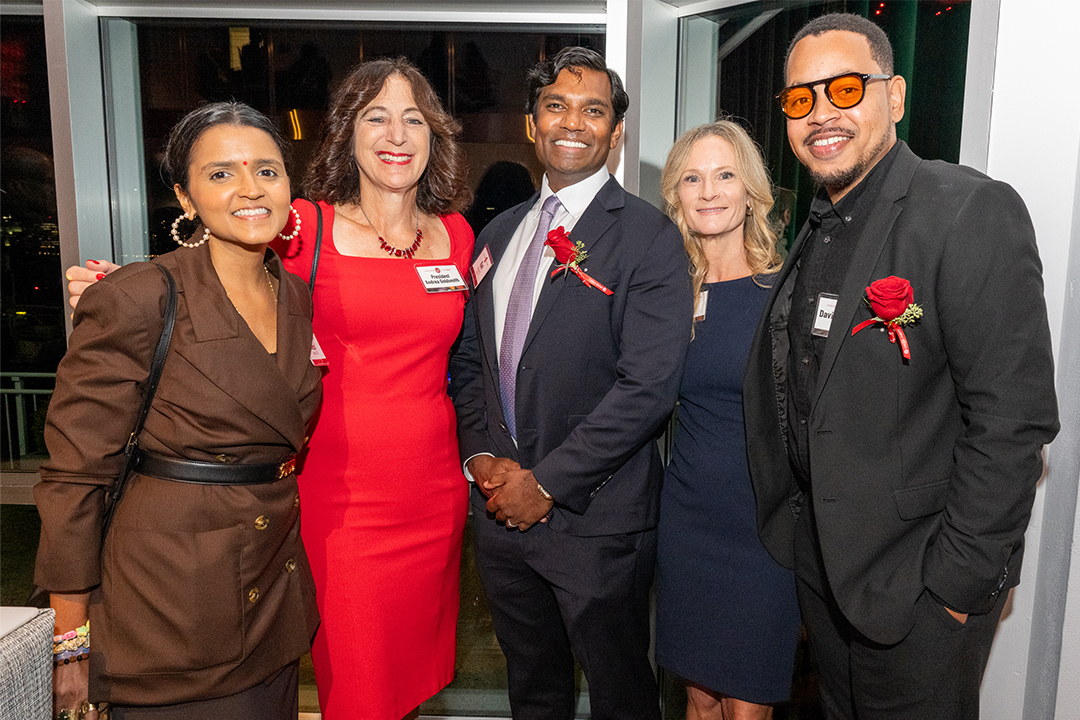 SBUPrez's tweet photo. It was wonderful celebrating our alumni honorees at @stonybrooku’s annual 40 Under Forty last month. The talent and commitment of our exceptional alumni give me tremendous confidence in Stony Brook’s bright future. 

Congratulations to our exceptional honorees! https://t.co/qEg6zWWx7h
