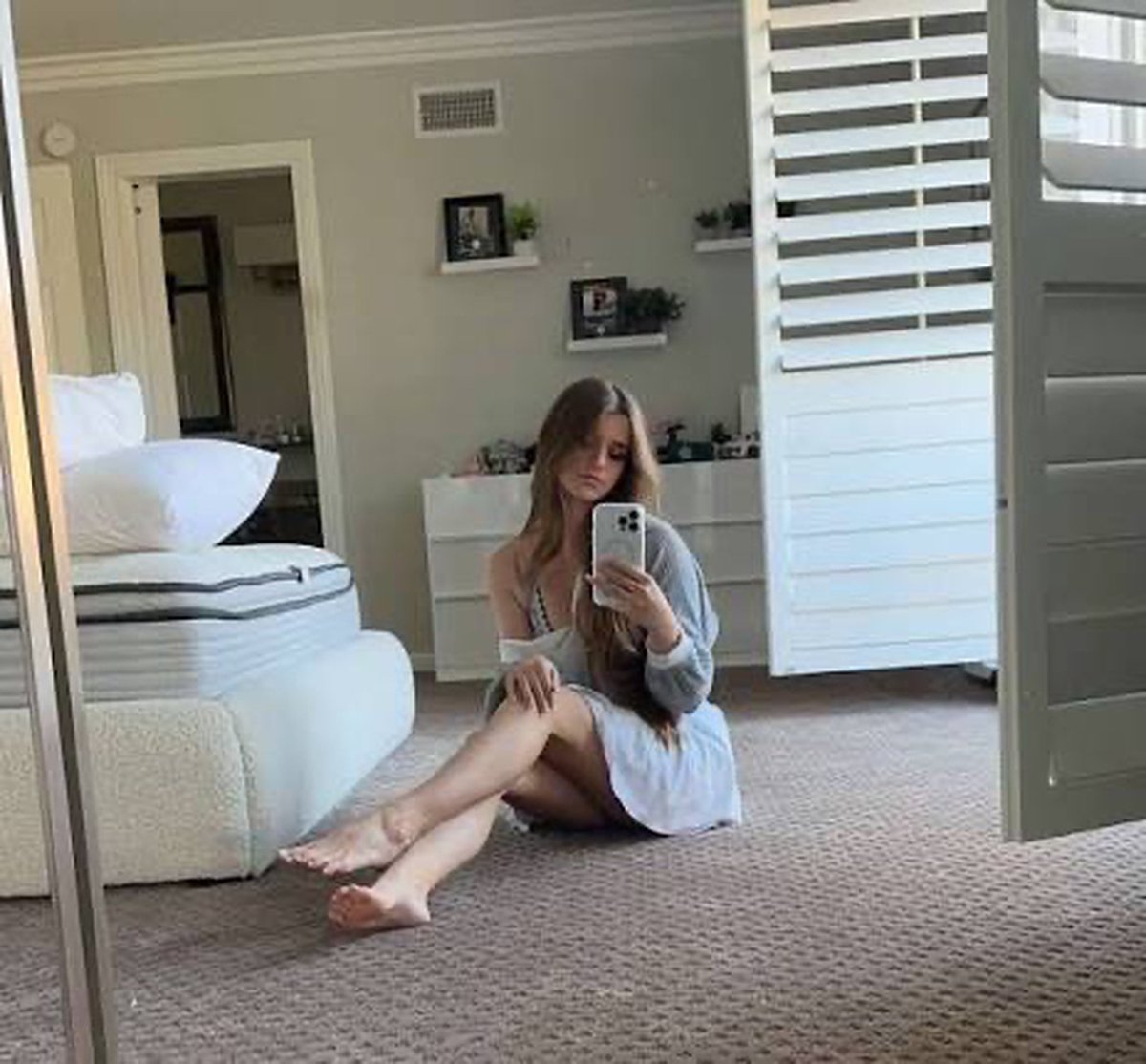 NikNikmkfn's tweet photo. I m weak and pathetic for mommy Brooke feet and she made submit to her  gorgeous feet @bzndbxncnxn 
#weakbattle https://t.co/BKJBrIsZIB