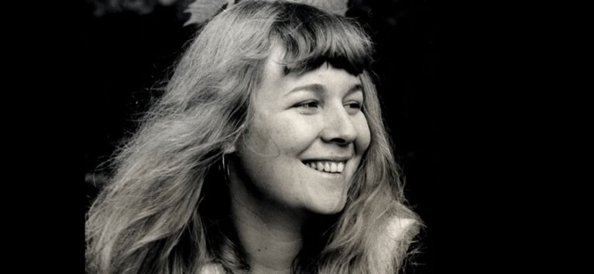 Jonatha10574808's tweet photo. #ClocktoberMusic

🕰️ We’ve just got back from a 12+ hour marathon at the hospital for my lovely wife’s biopsy🤞(NHS, arigatou)

Sandy Denny wrote this at 19yo. Timeless.

🎼 Who knows how my love grows?
And Who Knows Where The Time Goes?

1973 solo version
https://t.co/FFtZei2zSt https://t.co/ONfi01Wr2R