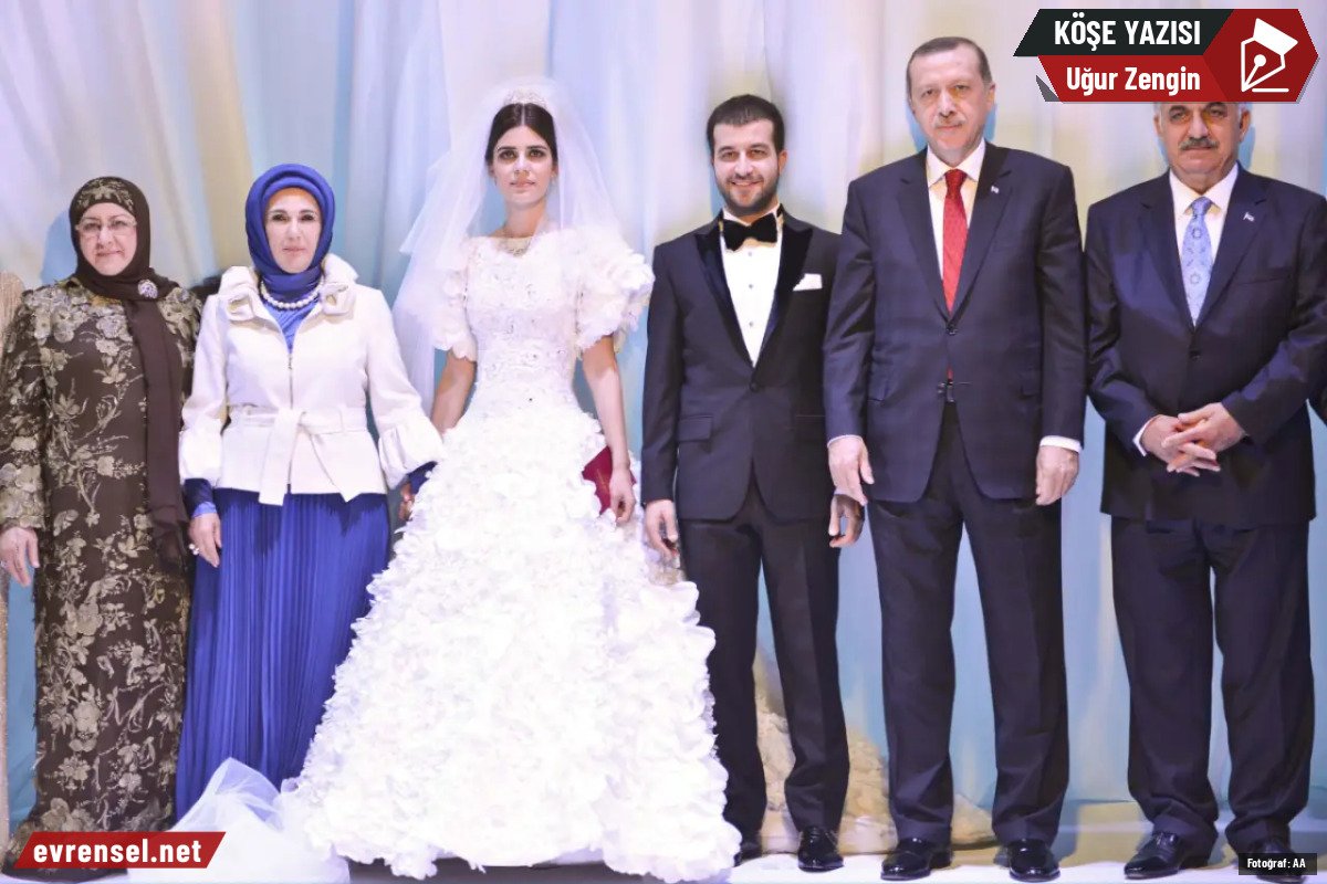 evrenselgzt's tweet photo. AKP’nin tahsilat çarkı yoksulun gırtlağında: Hayati Yazıcı’nın fon şüphelisi oğlu icralık borçlulardan servet kazandı

🔴 AKP Genel Başkan Yardımcısı Hayati Yazıcı’nın oğlu Mustafa Yazıcı’nın mal varlığına getirilen tedbir sadece bir saat içinde kaldırıldı.

🔴 Adil Varlık Yönetim AŞ,  27 yetkili varlık yönetim şirketinden biri ve sermayesi Mustafa Yazıcı’ya ait.

🔴 Mustafa Yazıcı, modern bir borç tahsildarı. Yazıcı, bankaların ya da şirketlerin tahsil edilememiş borçlarını yarı fiyatına satın alıyor ve alacakları borçlulardan faiziyle tahsil ediyor.

🔴 Halk yoksullaştıkça, işsiz ve gelirsiz kaldıkça icralık oluyor. İcralık sayısı arttıkça tahsildar Yazıcı kazanıyor. 

🔴 Sadece 2026 yılının ilk 6 ayında satın alınan borç miktarı 1.3 milyar TL. Satın alım bedeli 617 milyon TL.

🔴 Yazıcı büyük oranda Varlık Fonu’ndaki Turkcell’in borçlarını satın alıyor.

🔴 Son 5.5 yılda kazandığı faiz geliri 1.8 milyar TL.

🔴 Bir borçlu, "Borcumu biliyorum ama maddi durumum nedeniyle ödeyemiyorum. Borç ve icra tehdidi içeren mesajlar alıyorum. Annemi de aramaya başlamaları beni psikolojik olarak daha fazla yıpratmaya başladı" diyor. 

✒️ Uğur Zengin (@uczengin) yazdı

https://t.co/HAPDSQaMnS