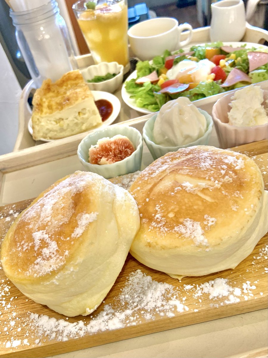 cafekasane's tweet photo. 松山市からやさしいママさん👩🏻‍🦱とお嬢さん👩🏻のお二人で手作りパンケーキ🥞とキッシュランチ🍕と梨パフェ🍐といちじくパフェを食べにご来店くださいました😊

すてきなお二人と楽しいひと時でしたありがとうございます☺️

#愛媛県　#西条市　#愛媛カフェ　#西条カフェ　#愛媛グルメ　#愛媛ランチ https://t.co/ZPaSdbzlAC