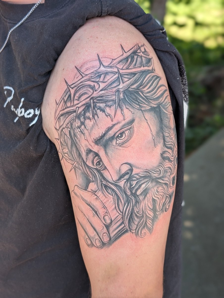tattoomike454's tweet photo. Start of a bigger project. More soon...
#jesus #christian #religion #tattoo #tattoos #tattooartist #northcarolina https://t.co/OrRq0m7fBc