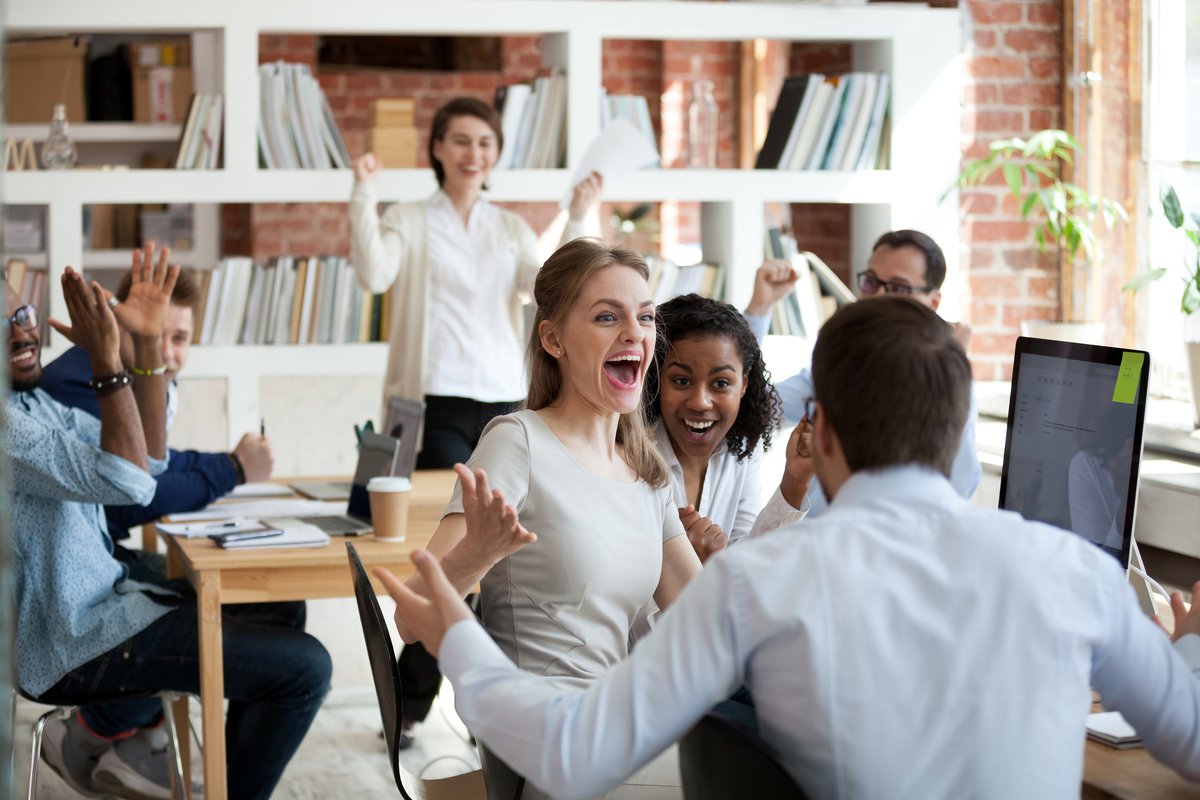 InsuranceInsCA's tweet photo. It’s the happiest time of the year🎓 FCIP Winter Semester registration is open! If you aspire to the elite level in p&amp;c education, choose from 5 FCIP courses designed to build expertise, strengthen your leadership skills, and advance your career. Register: https://t.co/KGcPxslYev https://t.co/AjbcQ41hHI