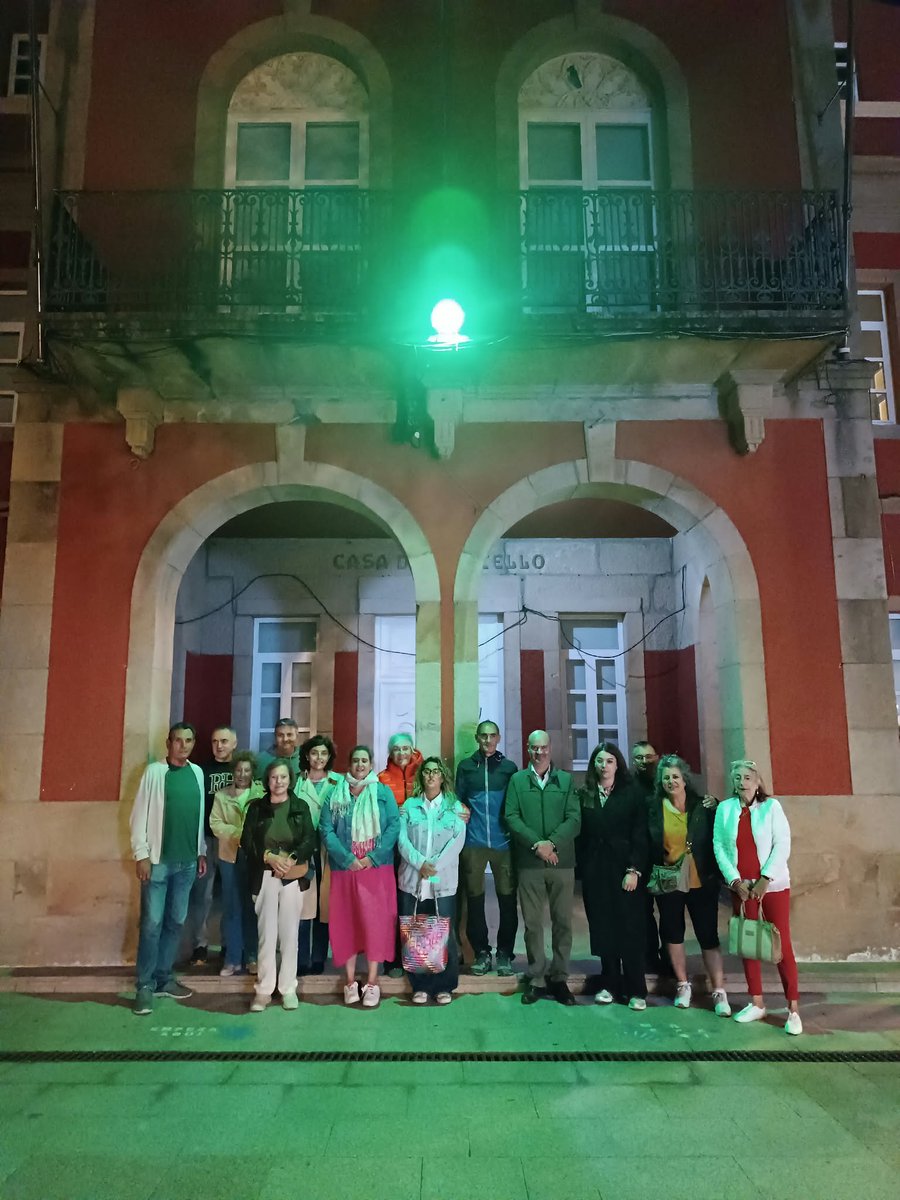 Asearpo's tweet photo. @ConArtritis @ponsalsergas @Mabel_AvendanoF @josechenco @Pontevedrate @depo_es @MabelAvendao1 Desde @ConcellodeBueu con nuestra socia Tere, tenemos la fachada del ayuntamiento tintada de verde 💚 
#OctAR26 #LucePorLaArtritis26 #DiaNacionalArtritis @ConArtritis https://t.co/vx4qaoioZj