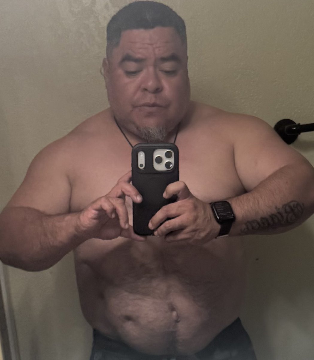 Rube510_'s tweet photo. you don’t have to be extreme with it.. juss stay consistent.. i’ve had to “RESTART” many times cause of medical issues.. but i still find my way back..🗣️😮💨💪🏽❤️🏋🏻♂️#DuesPaid #ChronicallyFIT🇲🇽X🇵🇷 https://t.co/TSLecd7n9w