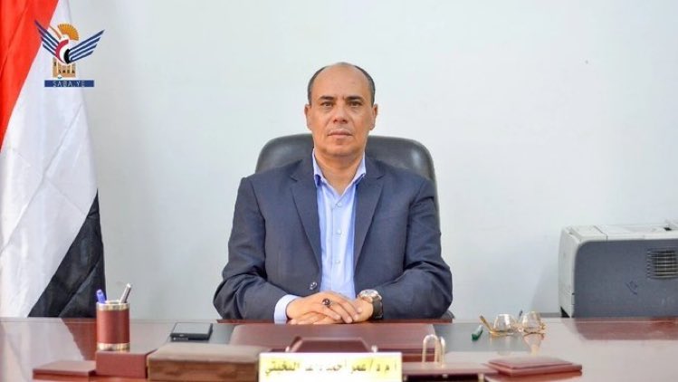 Mulataf2025's tweet photo. ناطق حكومة التغيير والبناء الدكتور عمر البخيتي: إلى كافة ابناء تعز العز
انتم أخوة لنا لكم ما لنا 
ان معركة القوات المسلحة اليوم هي في مواجهة التحشيدات السعودية فقط 
وهي معركتنا ومعركتكم سوياً لرفض الظلم والاحتلال والانتهاكات التي يعاني منها كل يمني طوال 12 عام

يتبع .. https://t.co/RubGSblnue