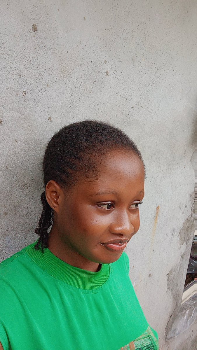 Jennie_ani's tweet photo. Who go collect my nudes borrow me 50k, if i nor pay on time leak am. 😫🤲🏾 https://t.co/owaIdfLutd