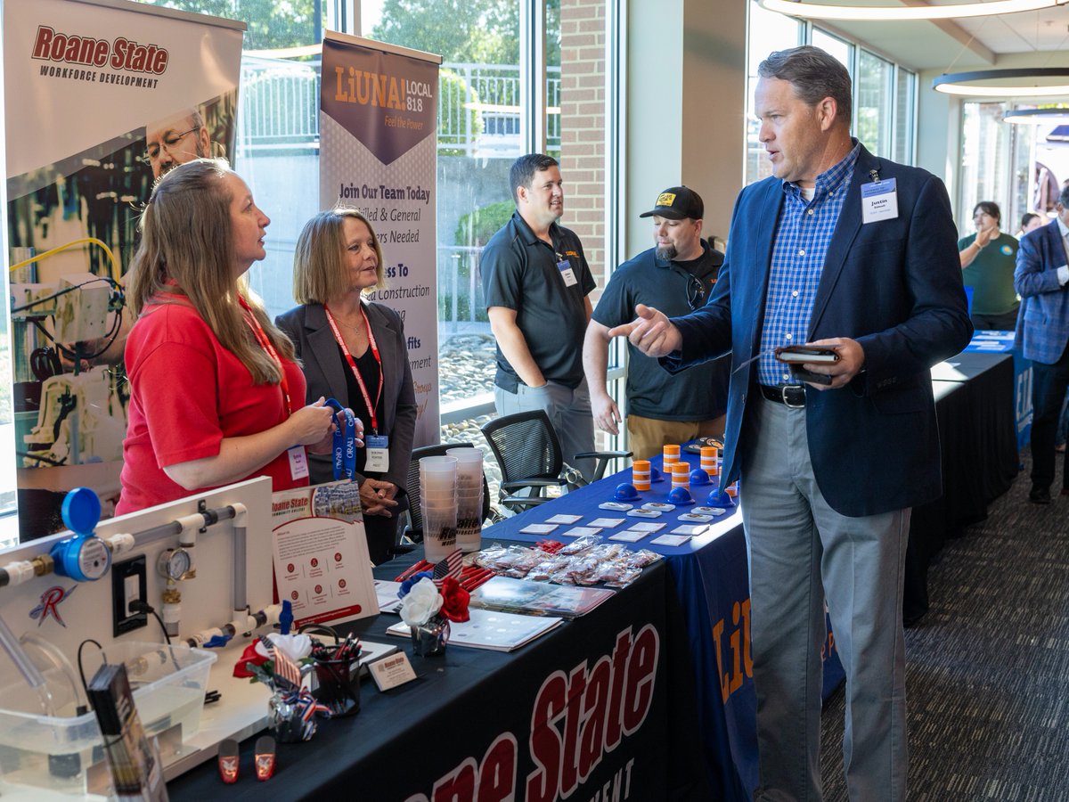 orau's tweet photo. October is shaping up to be an exciting month for follow-on activities from this summer's Pathway to Trades Summit. Keep an eye out for more information coming soon. Check out our blog and results from the event here: https://t.co/cJsSkE2CH7 #nuclearenergy #pathwaytotrades https://t.co/tet1IkISza